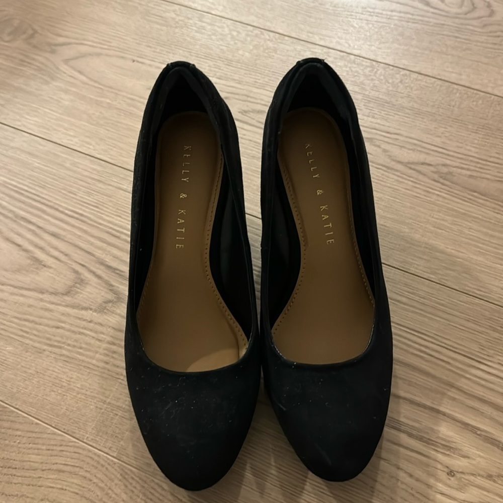 Kelly & Katie Wedge Pumps